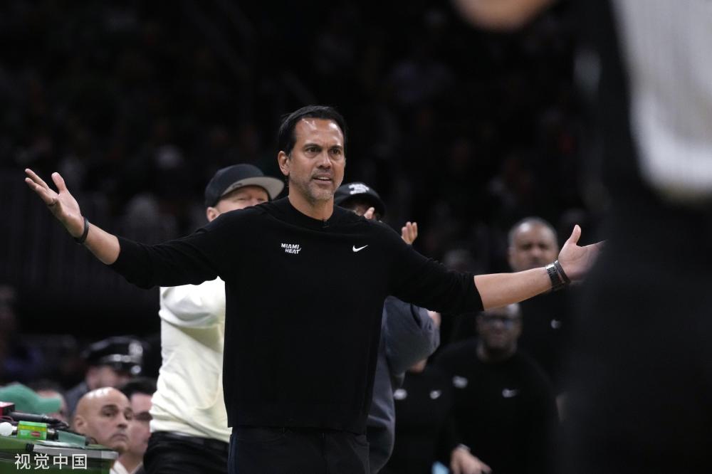 足球比赛不 足球比赛不