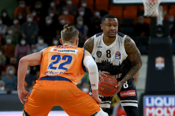 乒坛立于不 乒坛立于不